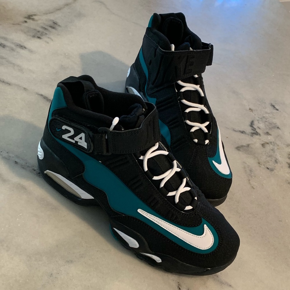Air Griffey Max 1 Size 10&1/2 MENS